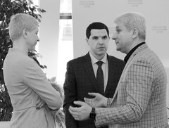 Наталья Ржевская, Михаил Захаров (в центре) и Вадим Ерин (справа) обсудили вопрос финансирования вывоза растительных отходов